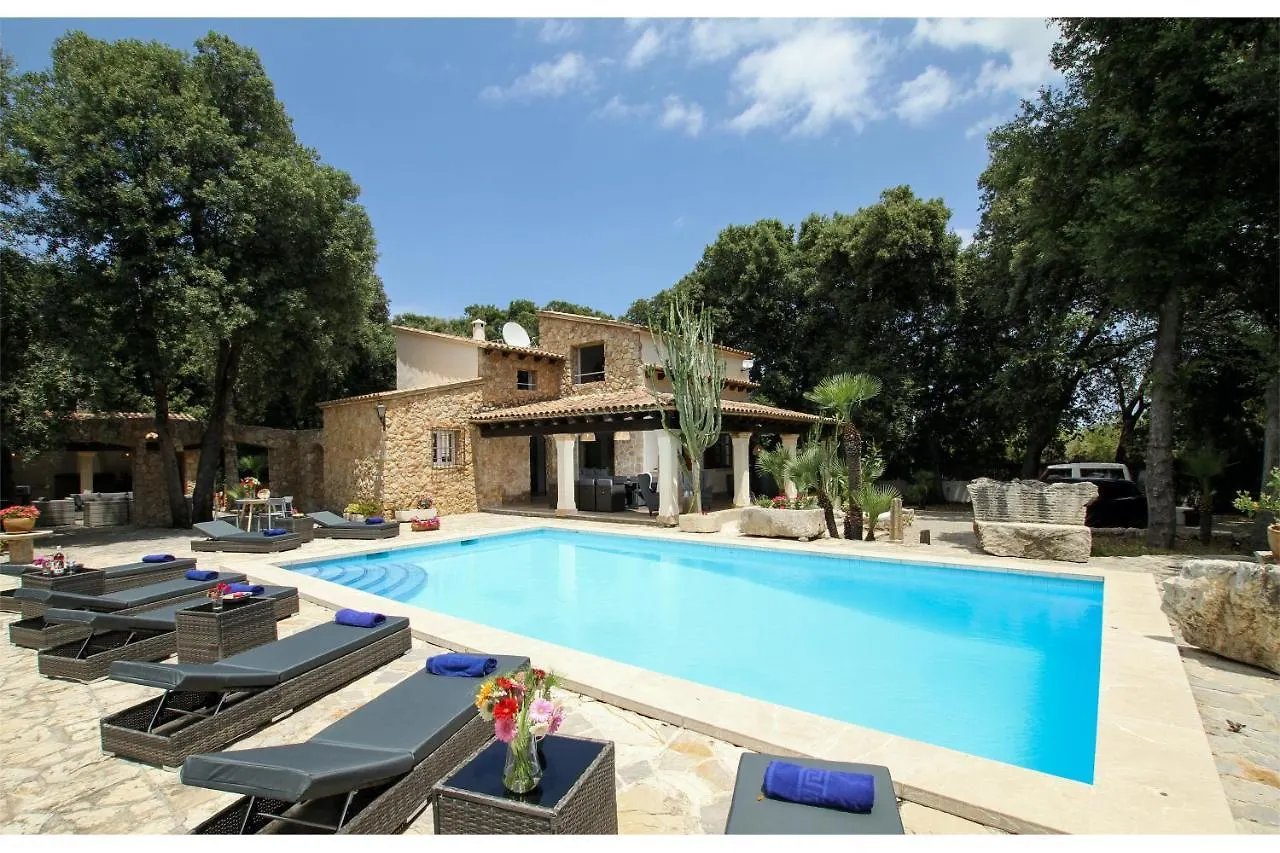 Villa Encinas contacts